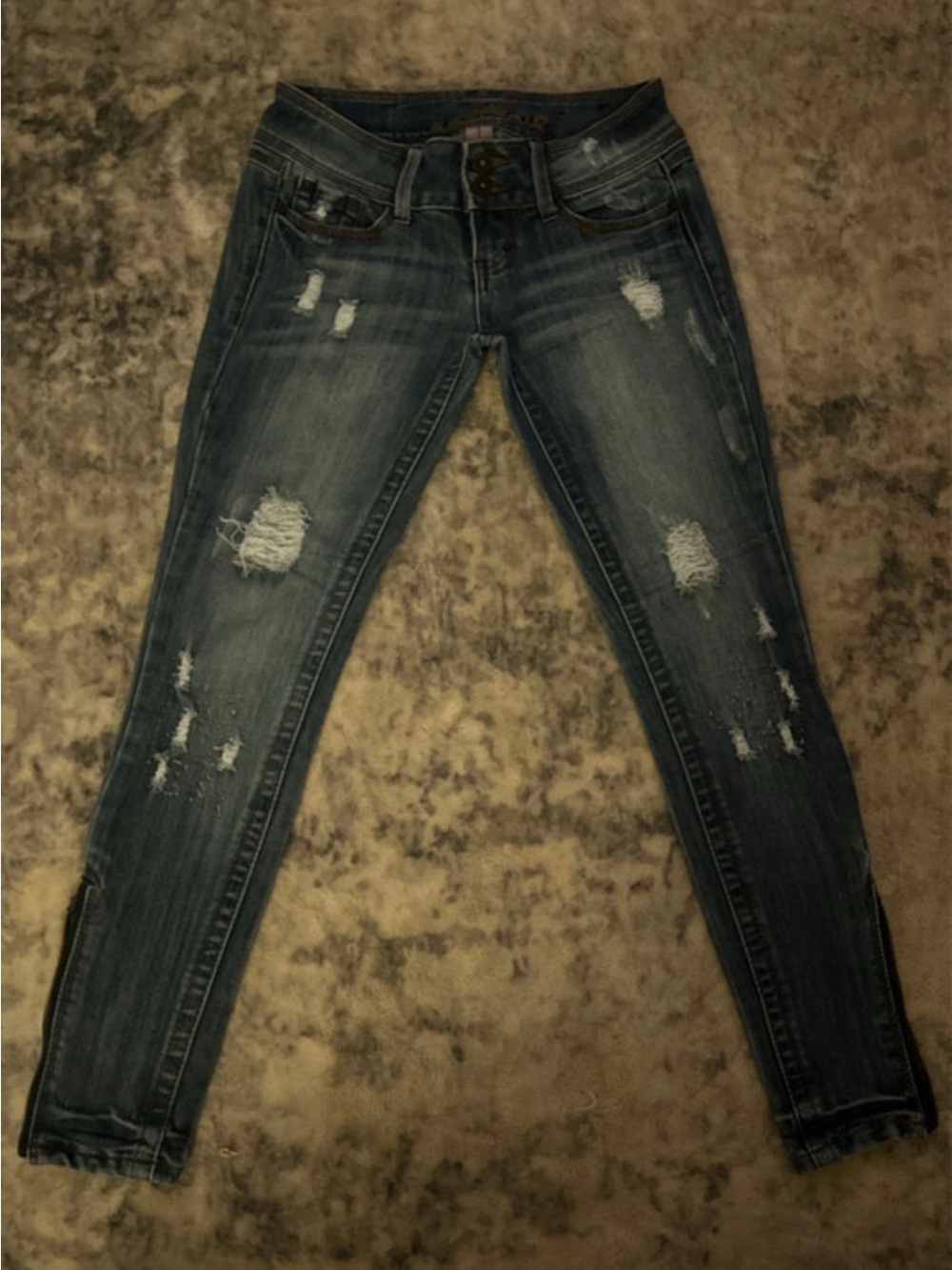 Distressed Skinny Women’s Jeans - Dark Blue